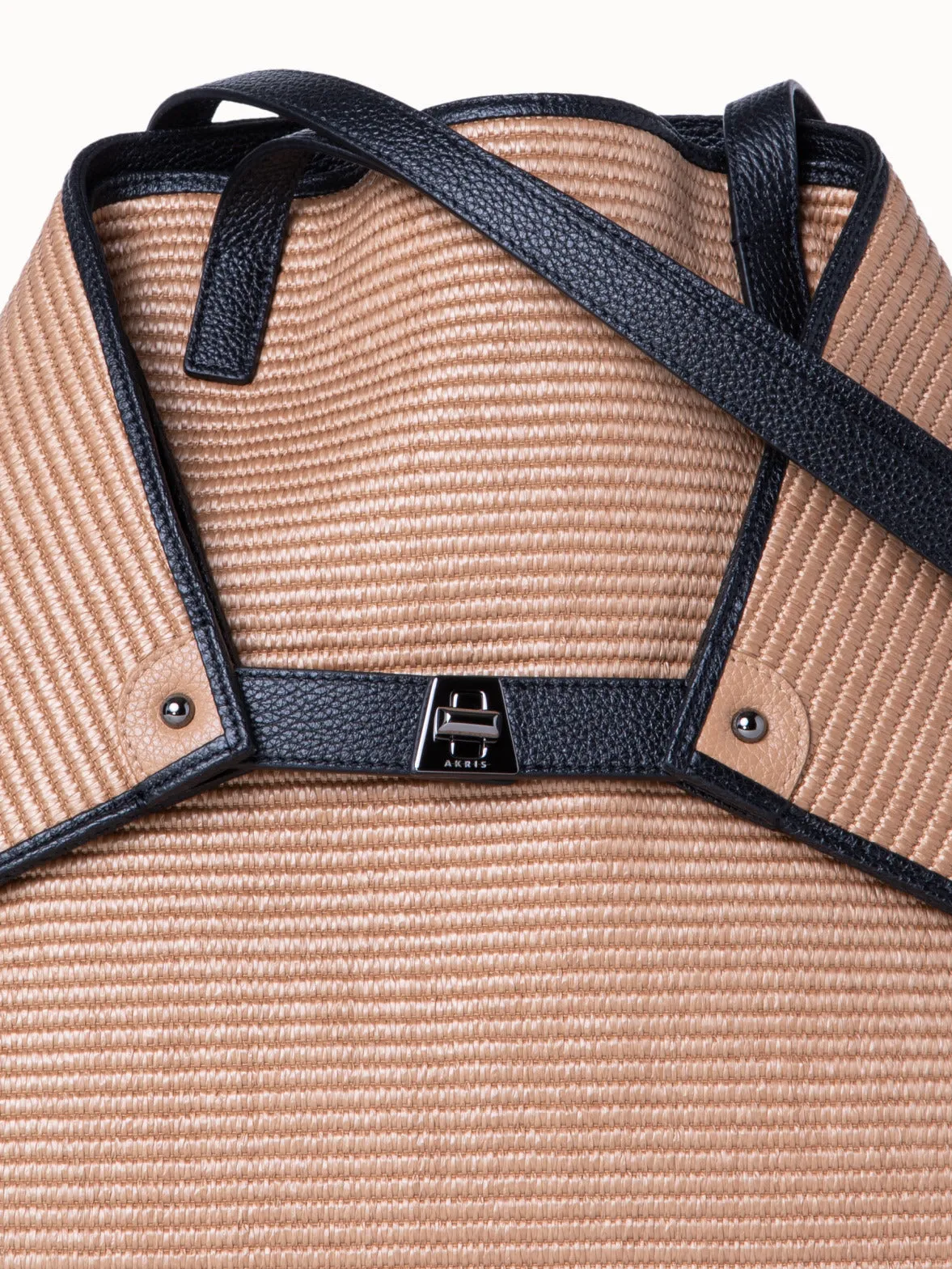 Ai Medium Shoulder Tote