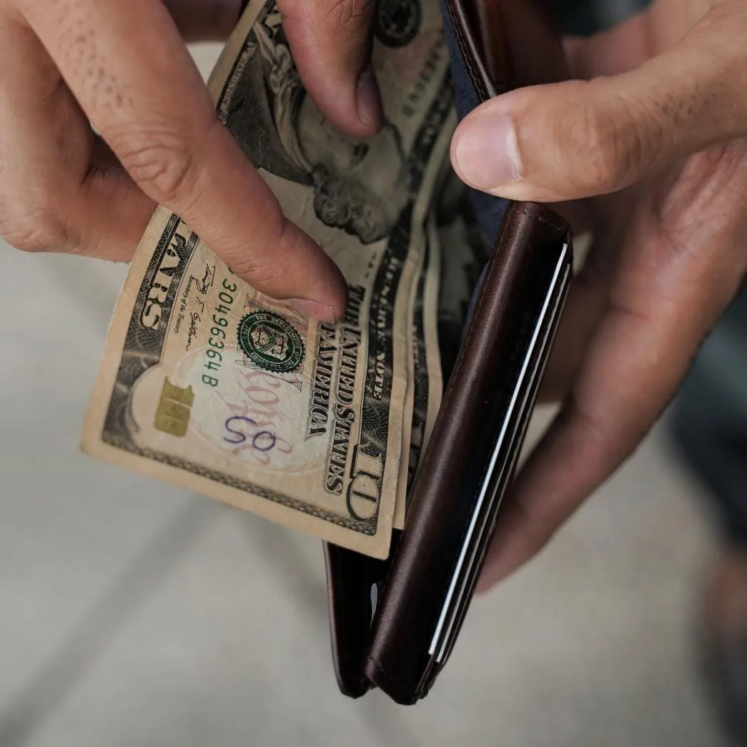 Bifold Wallet With Coin And ID Window, Mocha