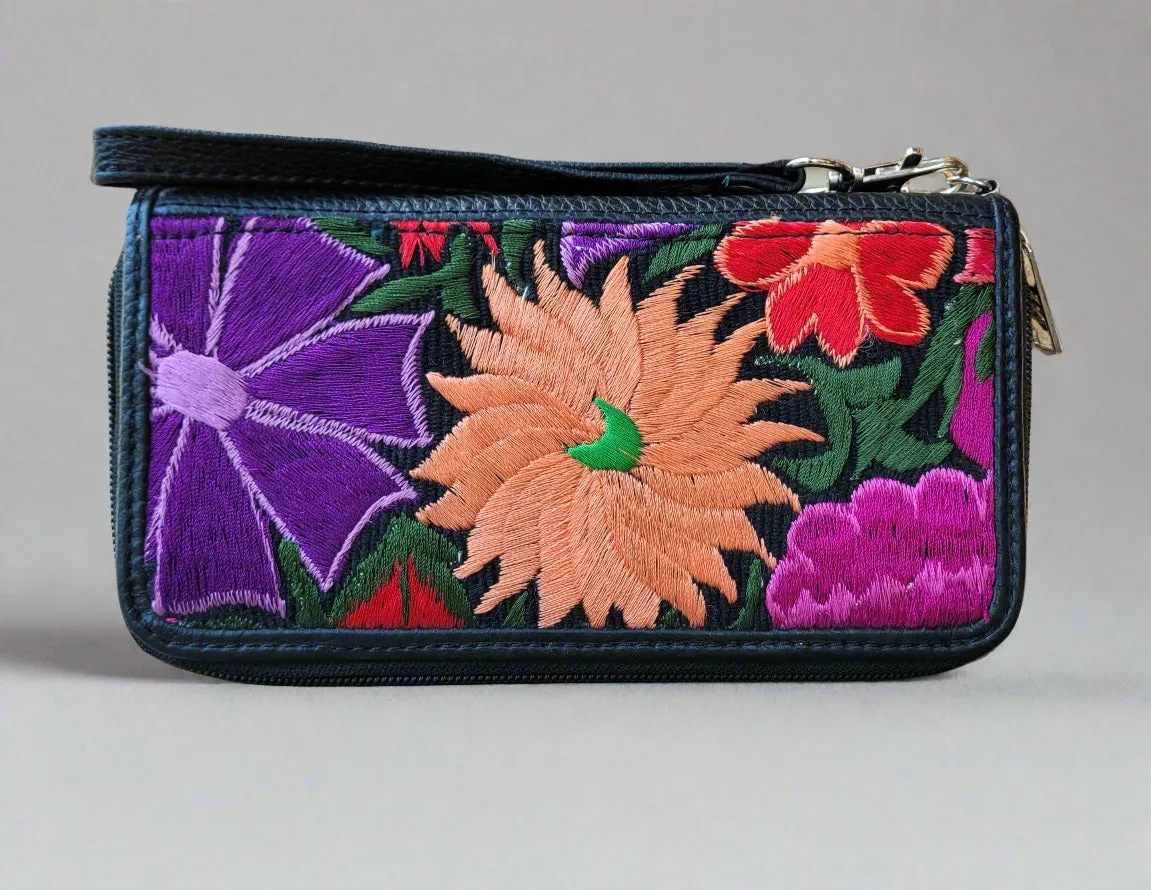 Flowers embroidery / Leather wallet