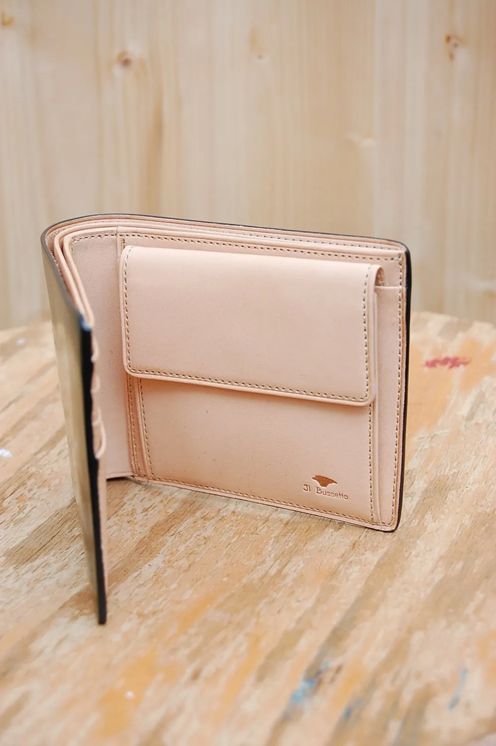 Il Bussetto Bi-fold Wallet with Coin Pocket pesto