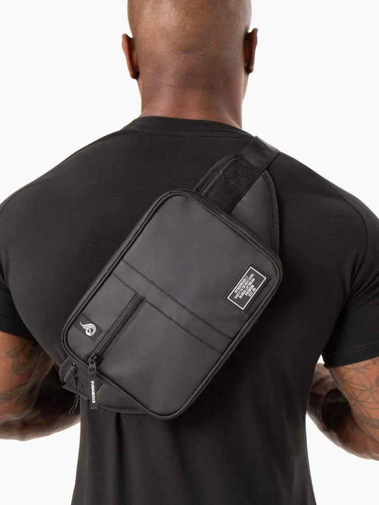 RYDERWEAR CROSS BODY BAG BLACK